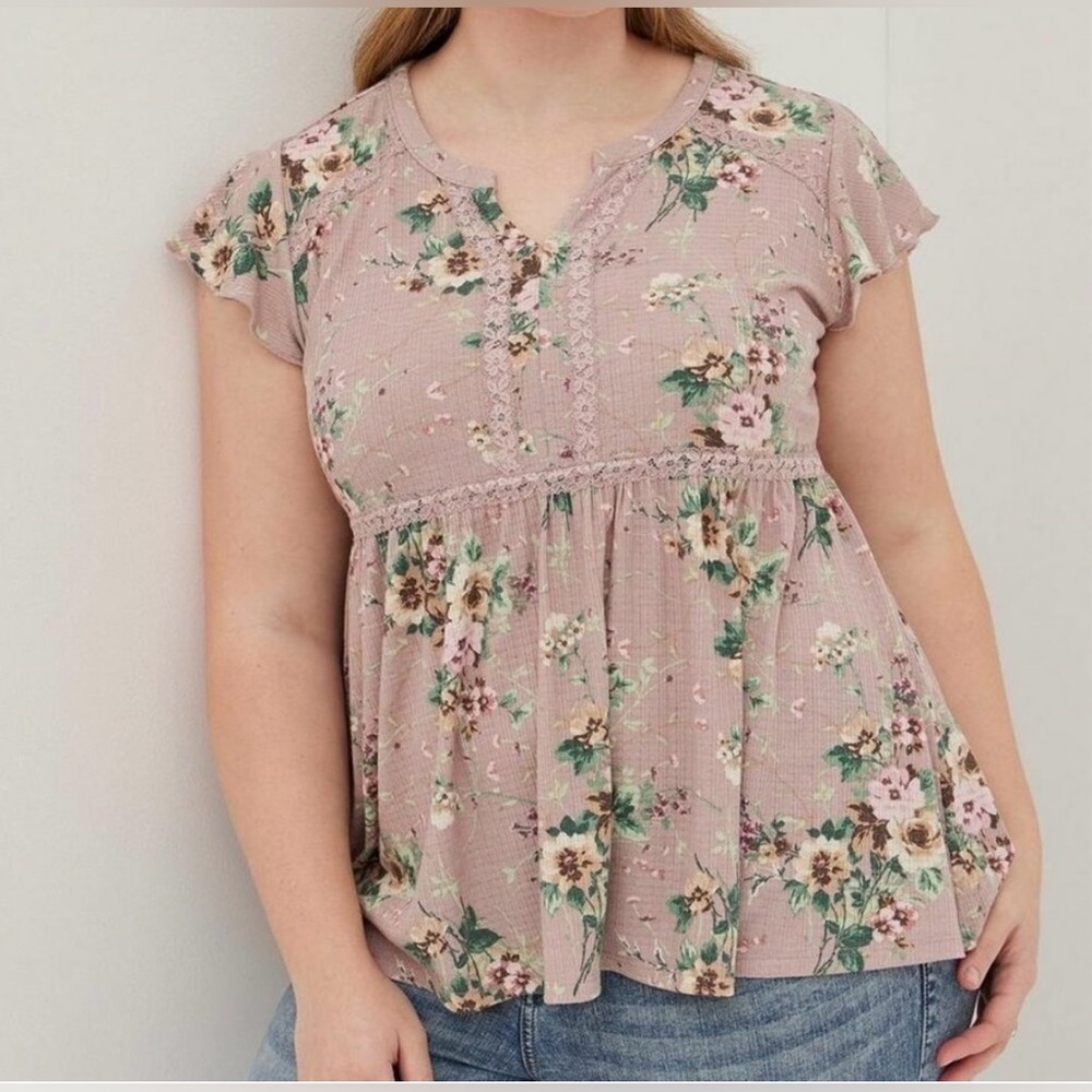 Torrid Mauve Floral Short Sleeve Babydoll Blouse - Size 1